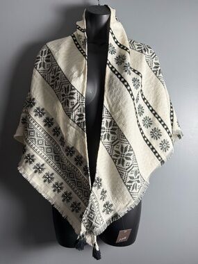 J.Jill NWT Snowflake Jacquard Triangle Scarf